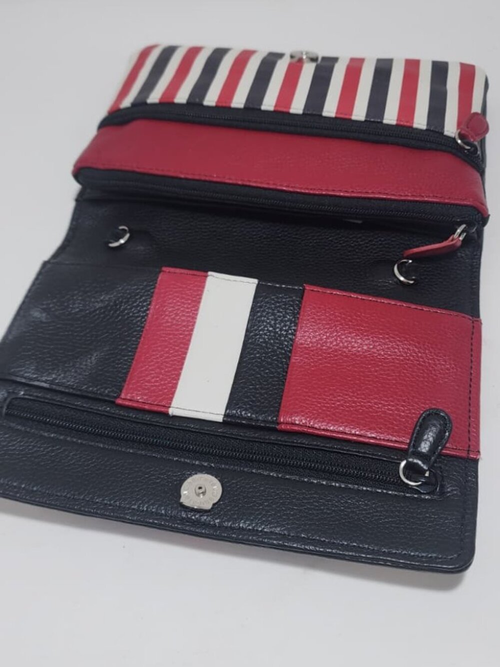 NEW Brighton Travel Crossbody - Milan, Tokyo, Paris, New York, Pisa and more - Picture 3 of 5